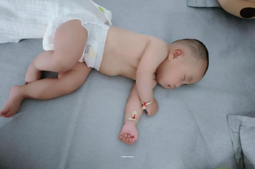新疆9个月宝宝可以吃盐吗